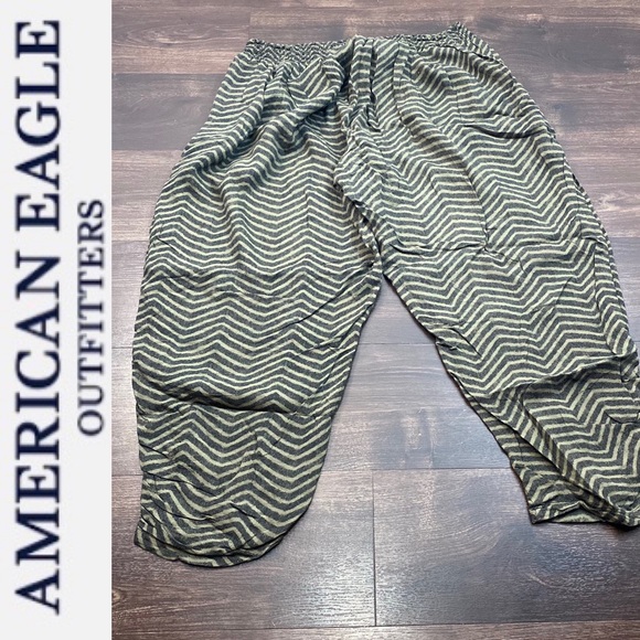 American Eagle Outfitters Pants - Knickers Chevron Design American Eagle